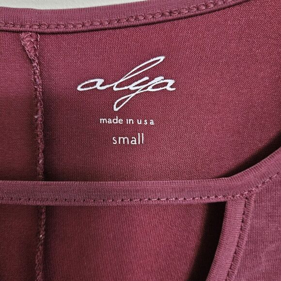 Alya Burgundy Peplum Top Pink Floral Embroidery Small Made In USA - Picture 4 of 4